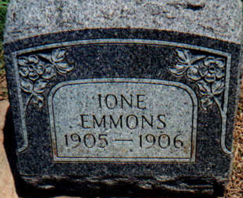 iemmons.jpg (92940 bytes)