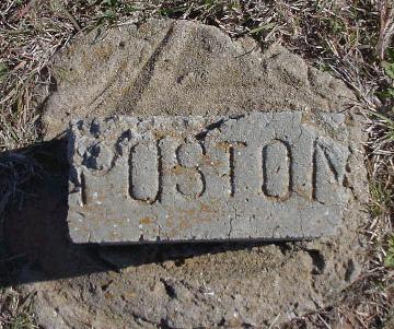 poston1.jpg (37953 bytes)