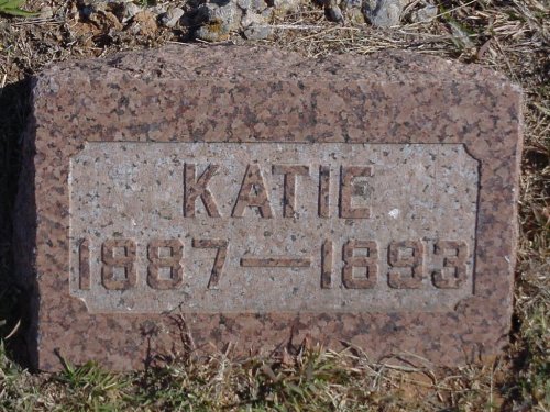 spaethkatie.jpg (67035 bytes)