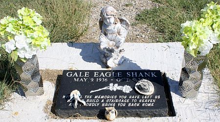 Gayle Eagle Shank gravestone